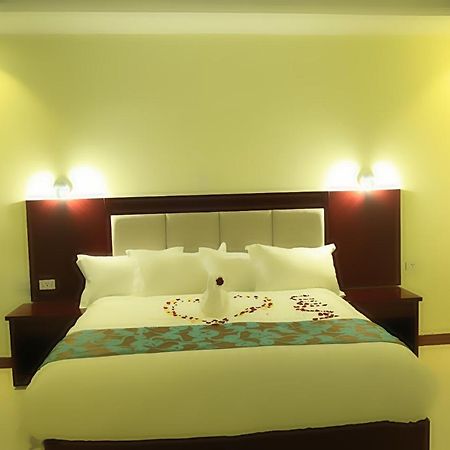 Winn Hotel - Bahyr Dar Zewnętrze zdjęcie