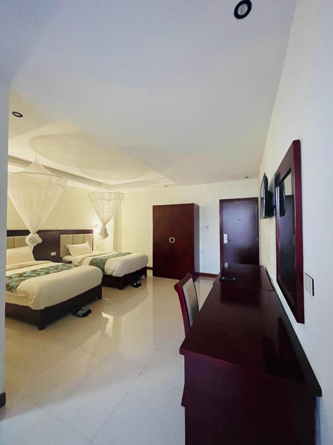 Winn Hotel - Bahyr Dar Zewnętrze zdjęcie