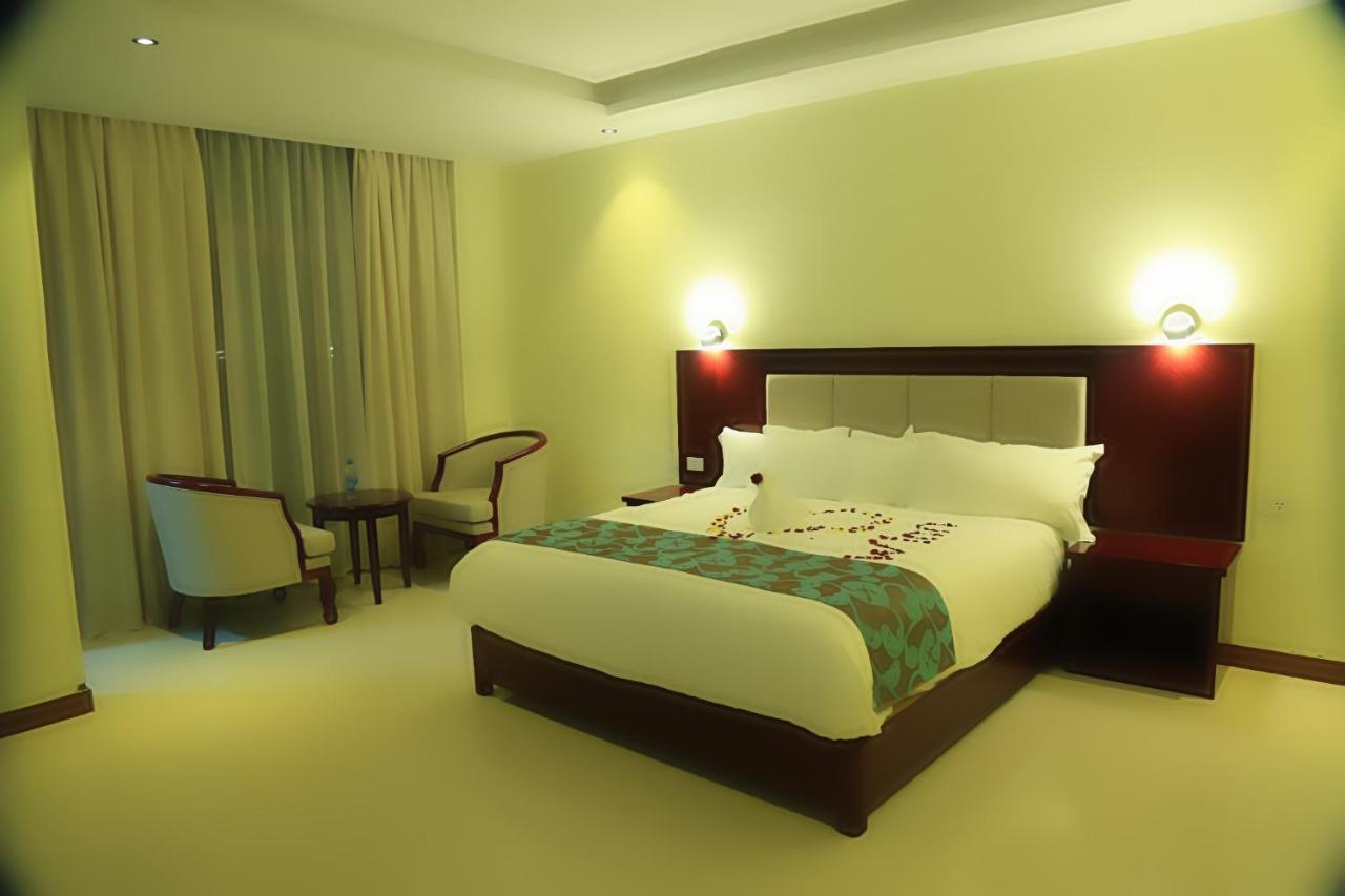 Winn Hotel - Bahyr Dar Zewnętrze zdjęcie
