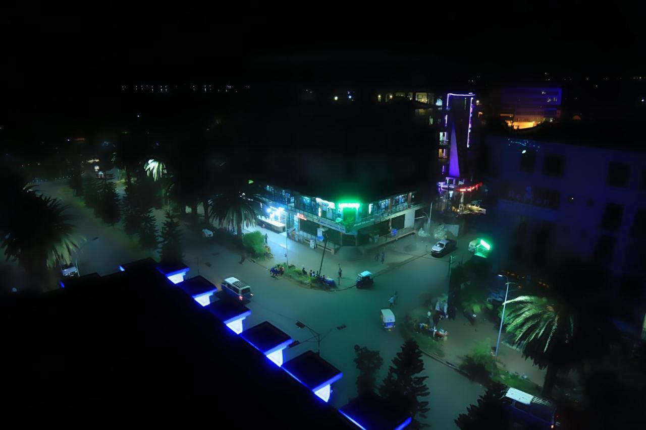 Winn Hotel - Bahyr Dar Zewnętrze zdjęcie