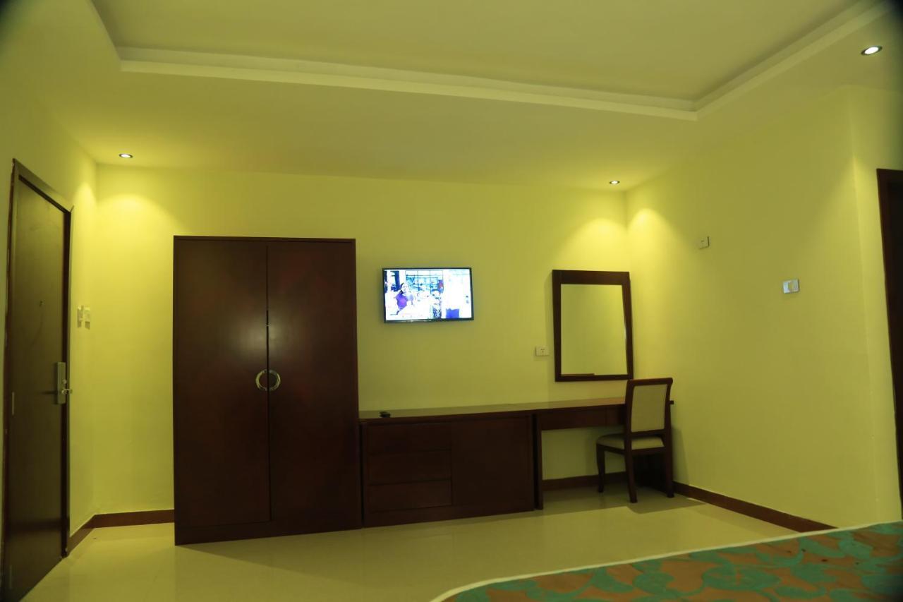 Winn Hotel - Bahyr Dar Zewnętrze zdjęcie