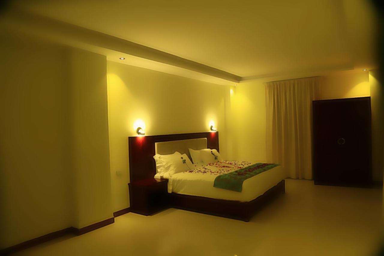 Winn Hotel - Bahyr Dar Zewnętrze zdjęcie