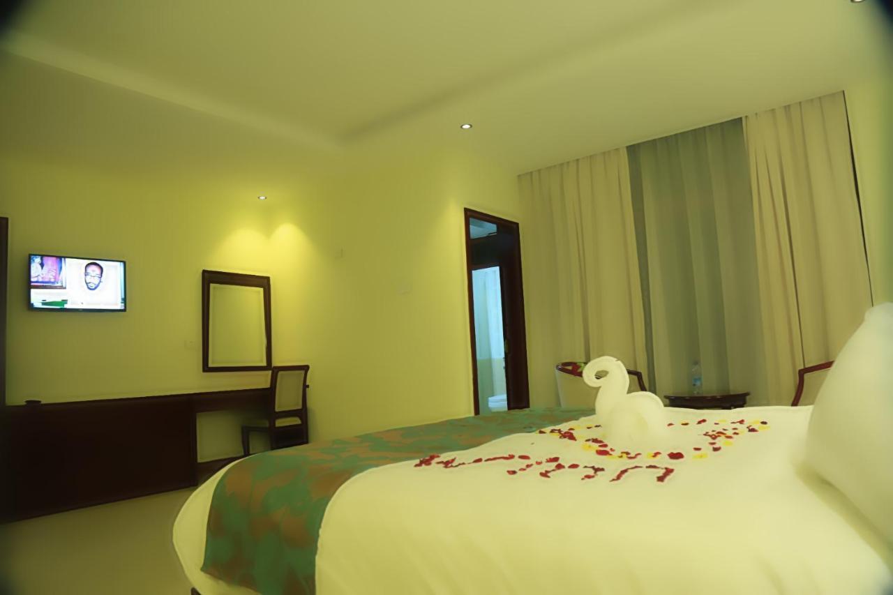 Winn Hotel - Bahyr Dar Zewnętrze zdjęcie