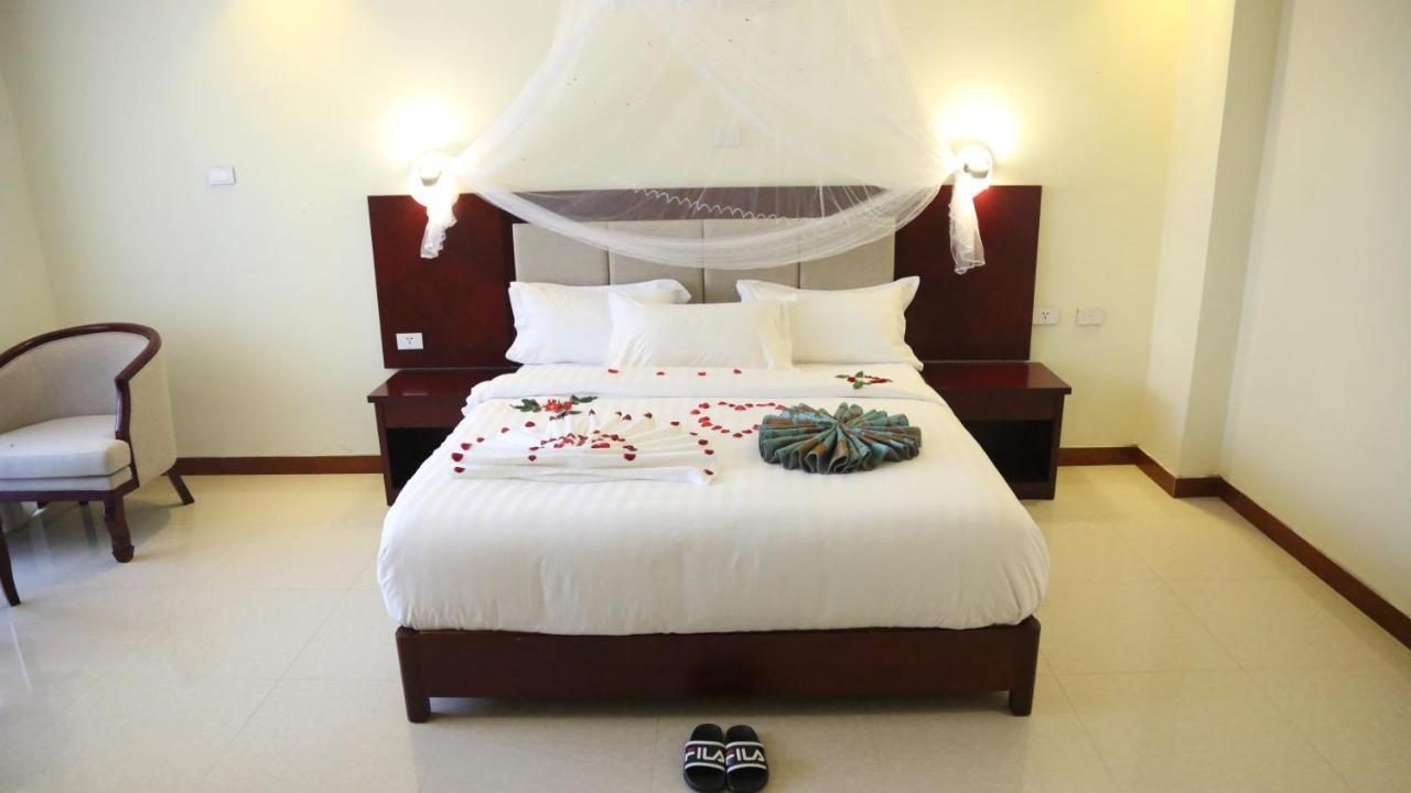 Winn Hotel - Bahyr Dar Zewnętrze zdjęcie